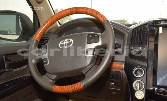 Buy Import Toyota Land Cruiser White Car in Import - Dubai in Bomi County Buy Import Toyota Land Cruiser White Car in Import - Dubai in Bomi County