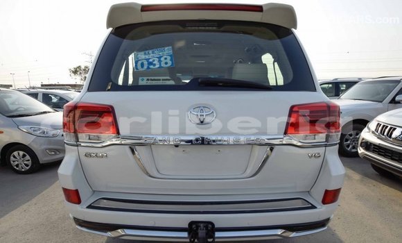 Buy Import Toyota Land Cruiser White Car in Import - Dubai in Bomi County Buy Import Toyota Land Cruiser White Car in Import - Dubai in Bomi County