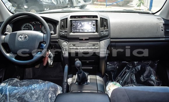 Acheter Neuf Voiture Toyota Land Cruiser Blanc à Barclayville, Grand Kru County Acheter Neuf Voiture Toyota Land Cruiser Blanc à Barclayville, Grand Kru County