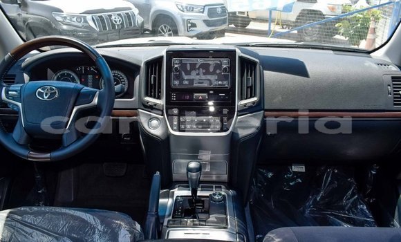 Acheter Neuf Voiture Toyota Land Cruiser Blanc à Barclayville, Grand Kru County Acheter Neuf Voiture Toyota Land Cruiser Blanc à Barclayville, Grand Kru County