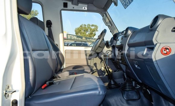 Acheter Neuf Voiture Toyota Land Cruiser Blanc à Barclayville, Grand Kru County Acheter Neuf Voiture Toyota Land Cruiser Blanc à Barclayville, Grand Kru County