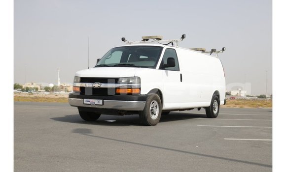 Buy Import Chevrolet Express White Car in Import - Dubai in Bomi County