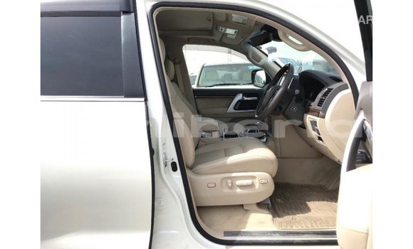 Buy Import Toyota Land Cruiser White Car in Import - Dubai in Bomi County Buy Import Toyota Land Cruiser White Car in Import - Dubai in Bomi County