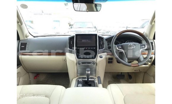 Buy Import Toyota Land Cruiser White Car in Import - Dubai in Bomi County Buy Import Toyota Land Cruiser White Car in Import - Dubai in Bomi County