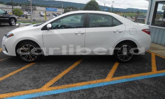 Buy Used Toyota Corolla White Car in Monrovia in Montserrado County Buy Used Toyota Corolla White Car in Monrovia in Montserrado County