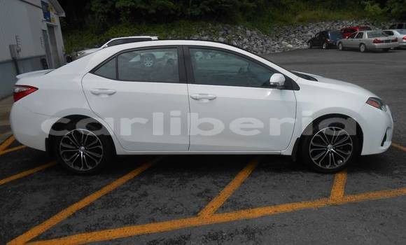 Buy Used Toyota Corolla White Car in Monrovia in Montserrado County Buy Used Toyota Corolla White Car in Monrovia in Montserrado County