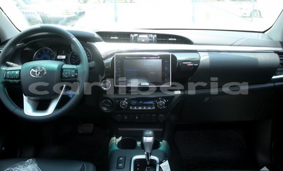 Acheter Import Voiture Toyota Hilux Noir à Import - Dubai, Comté de Bomi Acheter Import Voiture Toyota Hilux Noir à Import - Dubai, Comté de Bomi