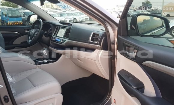 Buy Import Toyota Highlander Other Car in Import - Dubai in Bomi County Buy Import Toyota Highlander Other Car in Import - Dubai in Bomi County