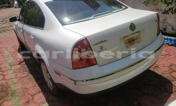Buy Used Volkswagen Passat White Car in Monrovia in Montserrado County Buy Used Volkswagen Passat White Car in Monrovia in Montserrado County