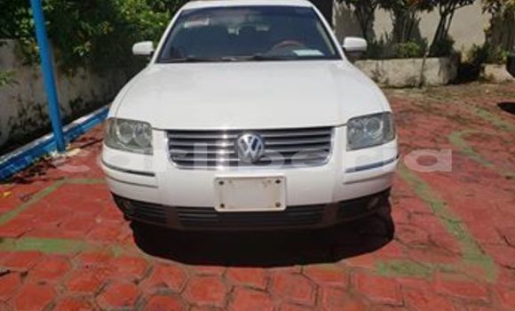 Buy Used Volkswagen Passat White Car in Monrovia in Montserrado County Buy Used Volkswagen Passat White Car in Monrovia in Montserrado County