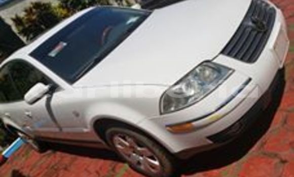 Buy Used Volkswagen Passat White Car in Monrovia in Montserrado County Buy Used Volkswagen Passat White Car in Monrovia in Montserrado County