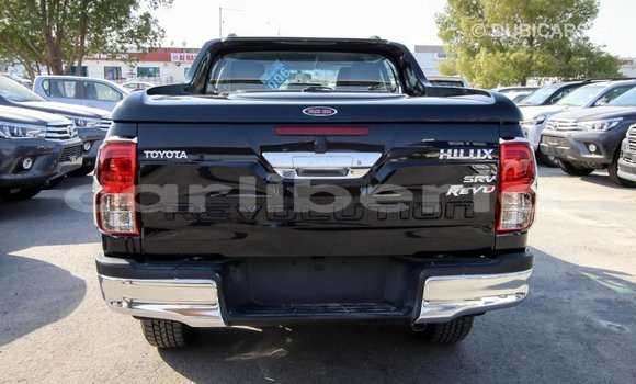 Acheter Import Voiture Toyota Hilux Noir à Import - Dubai, Comté de Bomi Acheter Import Voiture Toyota Hilux Noir à Import - Dubai, Comté de Bomi