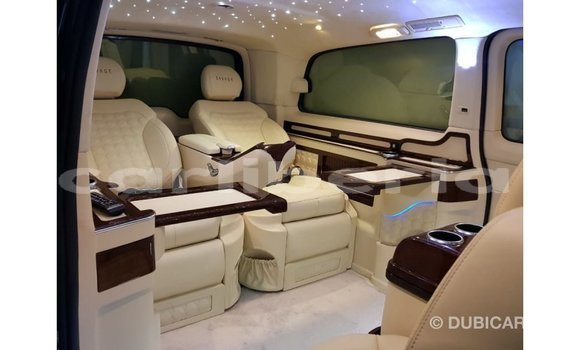 Acheter Import Voiture Mercedes-Benz 250 Noir à Import - Dubai, Comté de Bomi Acheter Import Voiture Mercedes-Benz 250 Noir à Import - Dubai, Comté de Bomi