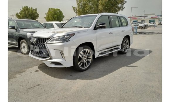 Acheter Import Voiture Lexus LX Blanc à Import - Dubai, Comté de Bomi Acheter Import Voiture Lexus LX Blanc à Import - Dubai, Comté de Bomi