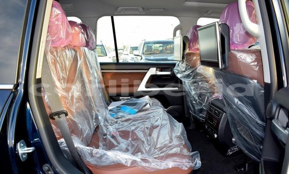 Acheter Neuf Voiture Toyota Land Cruiser Noir à Barclayville, Grand Kru County Acheter Neuf Voiture Toyota Land Cruiser Noir à Barclayville, Grand Kru County