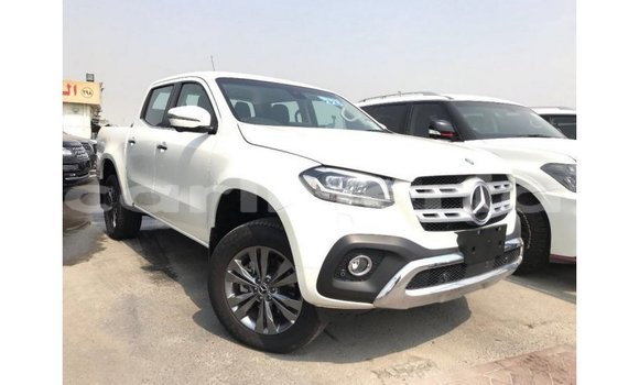 Buy Import Mercedes-Benz 250 White Car in Import - Dubai in Bomi County Buy Import Mercedes-Benz 250 White Car in Import - Dubai in Bomi County