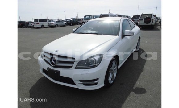 Buy Import Mercedes-Benz 190 White Car in Import - Dubai in Bomi County Buy Import Mercedes-Benz 190 White Car in Import - Dubai in Bomi County
