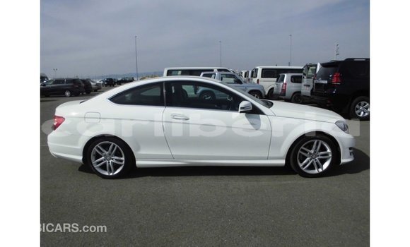Buy Import Mercedes-Benz 190 White Car in Import - Dubai in Bomi County Buy Import Mercedes-Benz 190 White Car in Import - Dubai in Bomi County