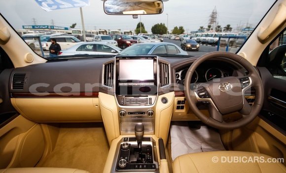 Buy Import Toyota Land Cruiser White Car in Import - Dubai in Bomi County Buy Import Toyota Land Cruiser White Car in Import - Dubai in Bomi County