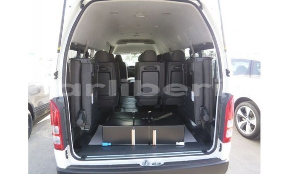 Buy Import Toyota Hiace White Car in Import - Dubai in Bomi County Buy Import Toyota Hiace White Car in Import - Dubai in Bomi County