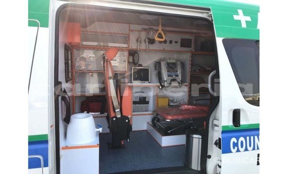 Buy Import Toyota Hiace White Car in Import - Dubai in Bomi County Buy Import Toyota Hiace White Car in Import - Dubai in Bomi County