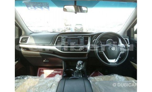 Buy Import Toyota Kluger White Car in Import - Dubai in Bomi County Buy Import Toyota Kluger White Car in Import - Dubai in Bomi County