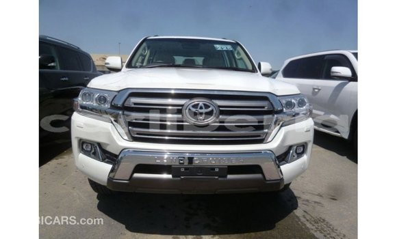 Buy Import Toyota Land Cruiser White Car in Import - Dubai in Bomi County Buy Import Toyota Land Cruiser White Car in Import - Dubai in Bomi County