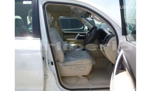 Buy Import Toyota Land Cruiser White Car in Import - Dubai in Bomi County Buy Import Toyota Land Cruiser White Car in Import - Dubai in Bomi County