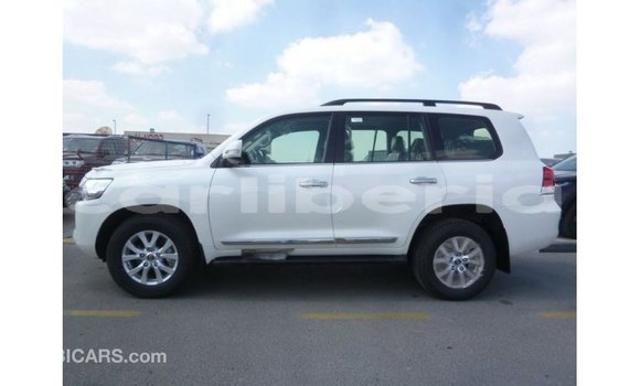 Buy Import Toyota Land Cruiser White Car in Import - Dubai in Bomi County Buy Import Toyota Land Cruiser White Car in Import - Dubai in Bomi County