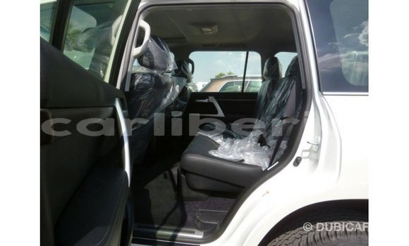 Buy Import Toyota Land Cruiser White Car in Import - Dubai in Bomi County Buy Import Toyota Land Cruiser White Car in Import - Dubai in Bomi County