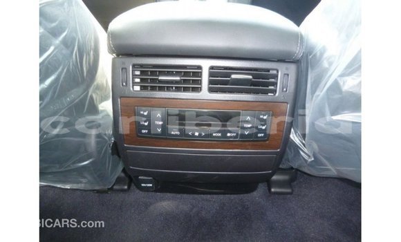 Buy Import Toyota Land Cruiser White Car in Import - Dubai in Bomi County Buy Import Toyota Land Cruiser White Car in Import - Dubai in Bomi County