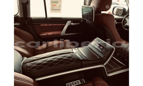 Acheter Import Voiture Toyota Land Cruiser Noir à Import - Dubai, Comté de Bomi Acheter Import Voiture Toyota Land Cruiser Noir à Import - Dubai, Comté de Bomi