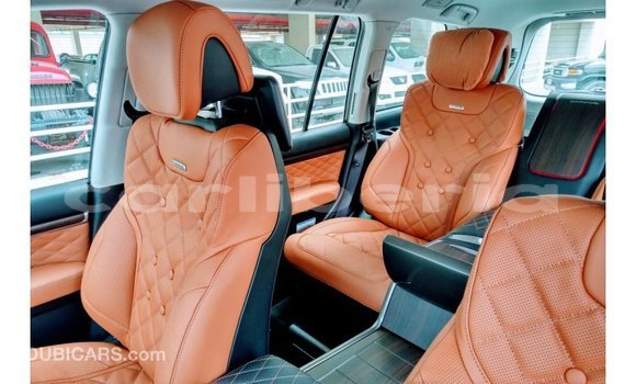 Acheter Import Voiture Toyota Land Cruiser Noir à Import - Dubai, Comté de Bomi Acheter Import Voiture Toyota Land Cruiser Noir à Import - Dubai, Comté de Bomi