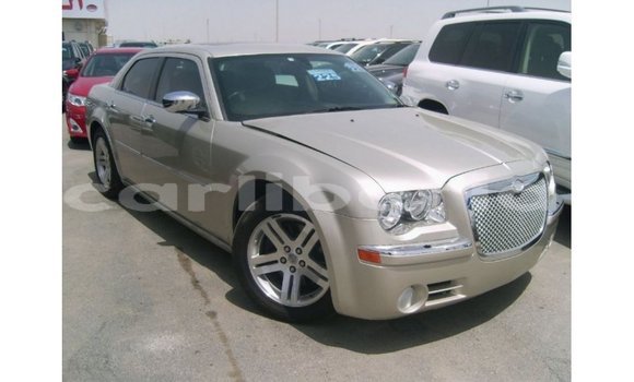 Buy Import Chrysler 300 Beige Car in Import - Dubai in Bomi County