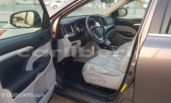 Buy Import Toyota Highlander Other Car in Import - Dubai in Bomi County Buy Import Toyota Highlander Other Car in Import - Dubai in Bomi County