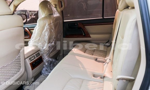 Acheter Import Voiture Toyota Land Cruiser Blanc à Import - Dubai, Comté de Bomi Acheter Import Voiture Toyota Land Cruiser Blanc à Import - Dubai, Comté de Bomi
