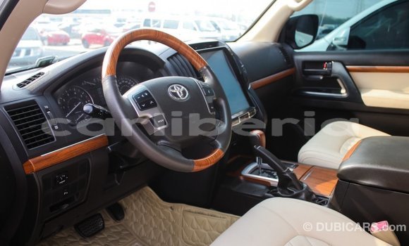 Buy Import Toyota Land Cruiser White Car in Import - Dubai in Bomi County Buy Import Toyota Land Cruiser White Car in Import - Dubai in Bomi County