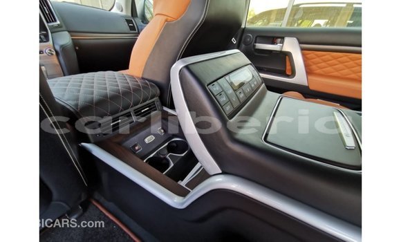 Acheter Import Voiture Toyota Land Cruiser Noir à Import - Dubai, Comté de Bomi Acheter Import Voiture Toyota Land Cruiser Noir à Import - Dubai, Comté de Bomi