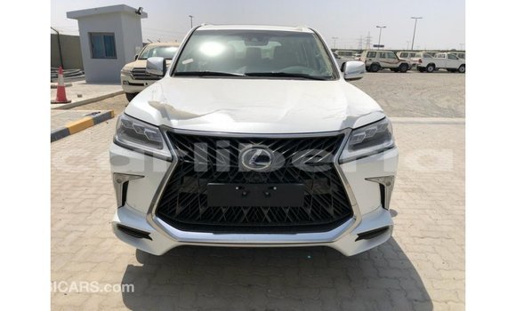 Acheter Import Voiture Lexus LX Blanc à Import - Dubai, Comté de Bomi Acheter Import Voiture Lexus LX Blanc à Import - Dubai, Comté de Bomi