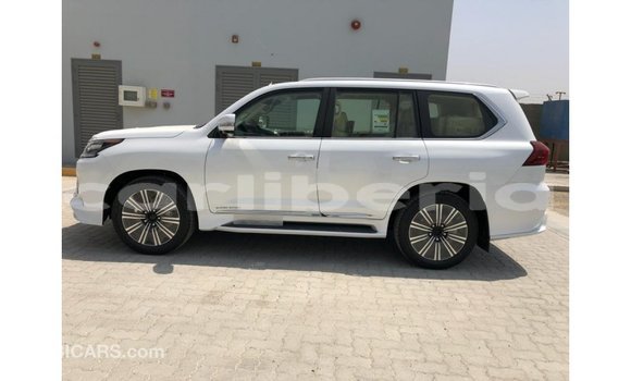 Acheter Import Voiture Lexus LX Blanc à Import - Dubai, Comté de Bomi Acheter Import Voiture Lexus LX Blanc à Import - Dubai, Comté de Bomi