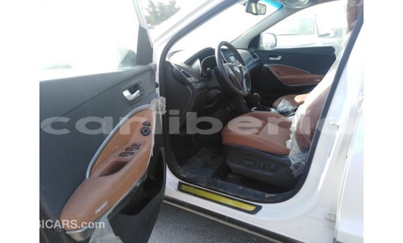Buy Import Hyundai Santa Fe White Car in Import - Dubai in Bomi County Buy Import Hyundai Santa Fe White Car in Import - Dubai in Bomi County