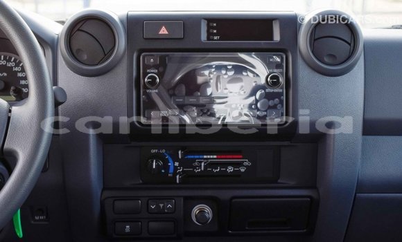 Acheter Import Voiture Toyota Land Cruiser Blanc à Import - Dubai, Comté de Bomi Acheter Import Voiture Toyota Land Cruiser Blanc à Import - Dubai, Comté de Bomi