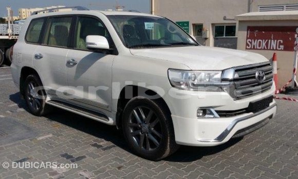 Acheter Import Voiture Toyota Land Cruiser Blanc à Import - Dubai, Comté de Bomi Acheter Import Voiture Toyota Land Cruiser Blanc à Import - Dubai, Comté de Bomi