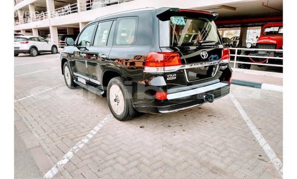 Acheter Import Voiture Toyota Land Cruiser Noir à Import - Dubai, Comté de Bomi Acheter Import Voiture Toyota Land Cruiser Noir à Import - Dubai, Comté de Bomi