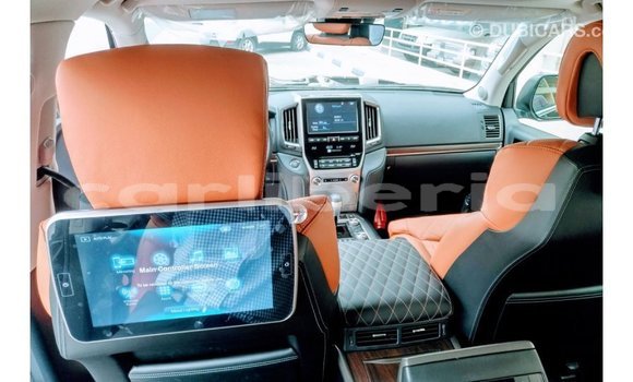 Acheter Import Voiture Toyota Land Cruiser Noir à Import - Dubai, Comté de Bomi Acheter Import Voiture Toyota Land Cruiser Noir à Import - Dubai, Comté de Bomi