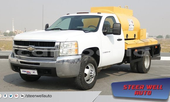 Buy Import Chevrolet Silverado White Car in Import - Dubai in Bomi County