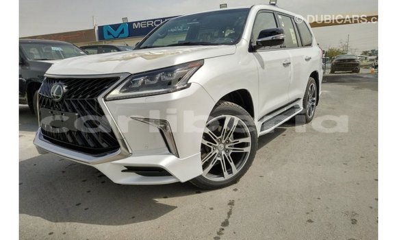 Acheter Import Voiture Lexus LX Blanc à Import - Dubai, Comté de Bomi Acheter Import Voiture Lexus LX Blanc à Import - Dubai, Comté de Bomi