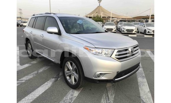 Buy Import Toyota Highlander Other Car in Import - Dubai in Bomi County Buy Import Toyota Highlander Other Car in Import - Dubai in Bomi County