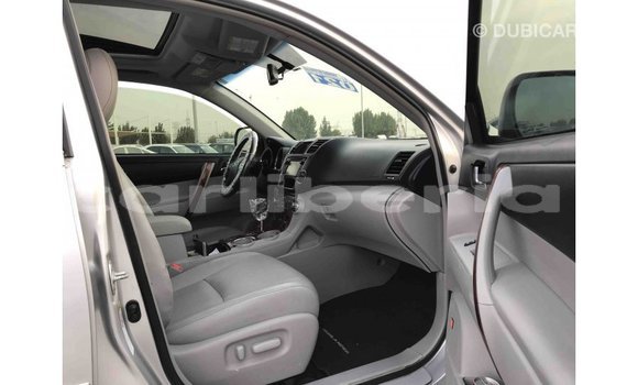 Buy Import Toyota Highlander Other Car in Import - Dubai in Bomi County Buy Import Toyota Highlander Other Car in Import - Dubai in Bomi County