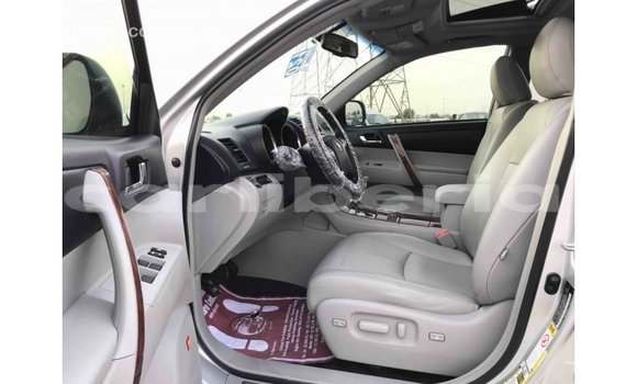 Buy Import Toyota Highlander Other Car in Import - Dubai in Bomi County Buy Import Toyota Highlander Other Car in Import - Dubai in Bomi County